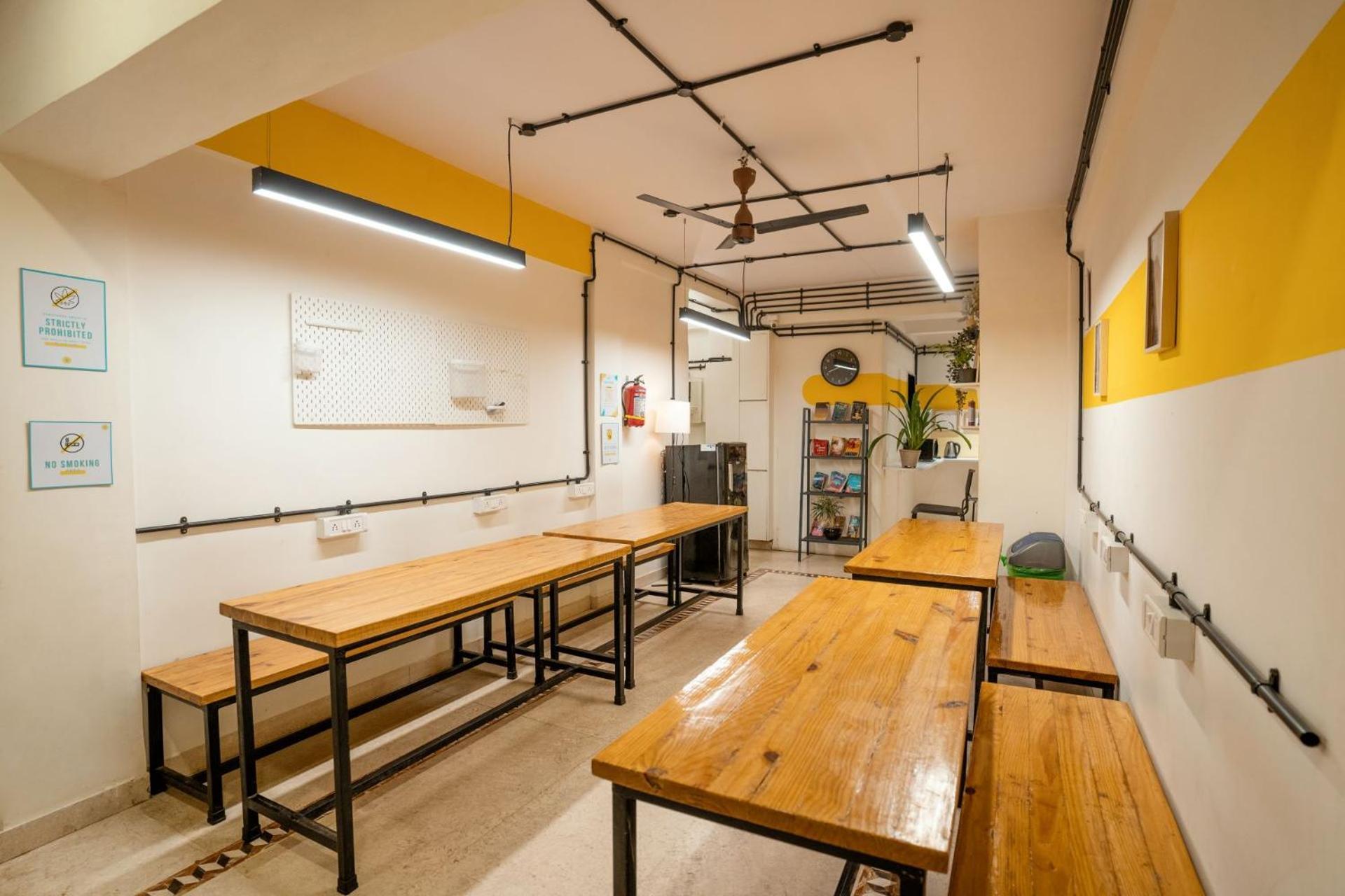 Locomo Express - Stay Work Eat Mumbai Eksteriør bilde